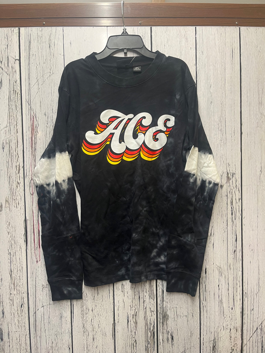 Black Tie Dye Pennant Long Sleeve